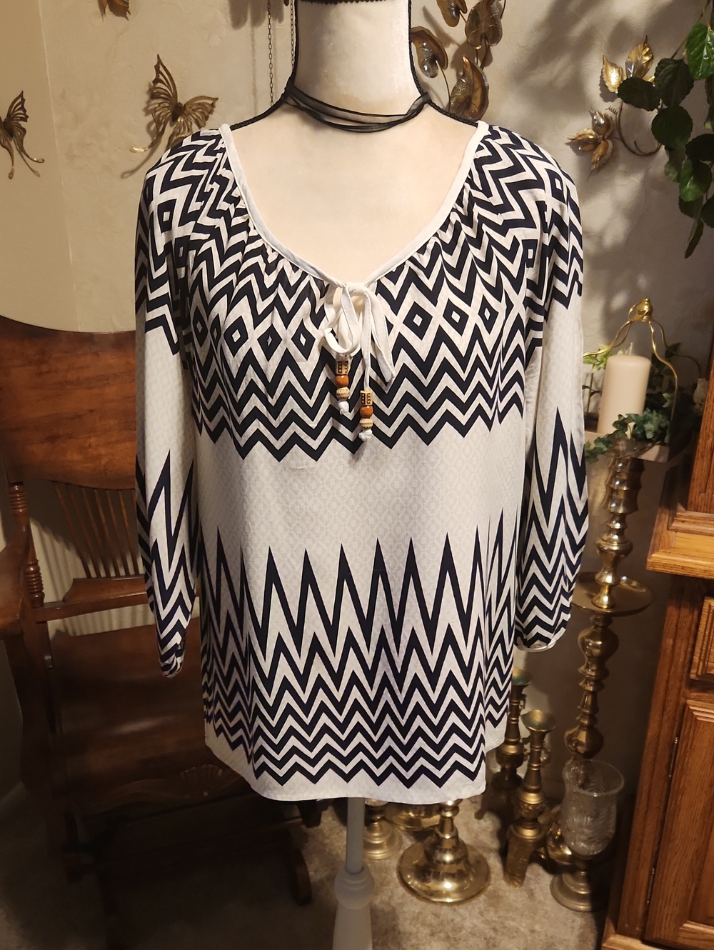 Women’s Black and White Zigzag Peasant Top